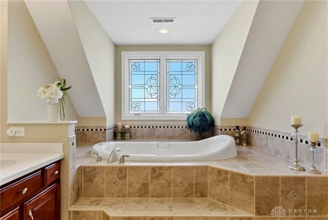 8077 Laurel Lake Court, Liberty Twp, OH 45044