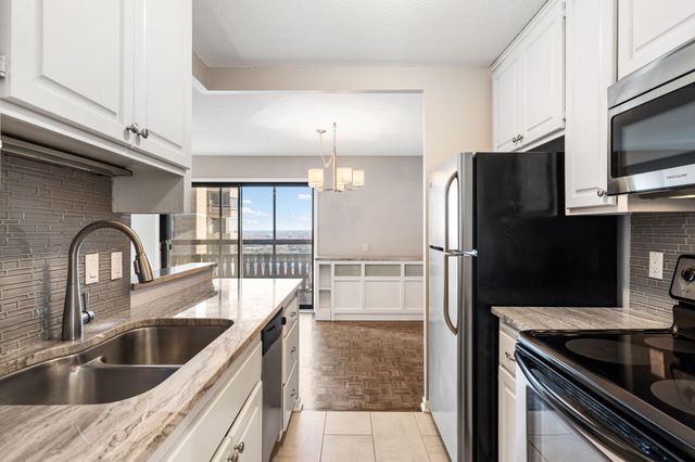 410 Groveland Avenue 1605, Minneapolis, MN 55403