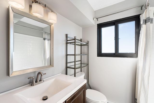 410 Groveland Avenue 1605, Minneapolis, MN 55403