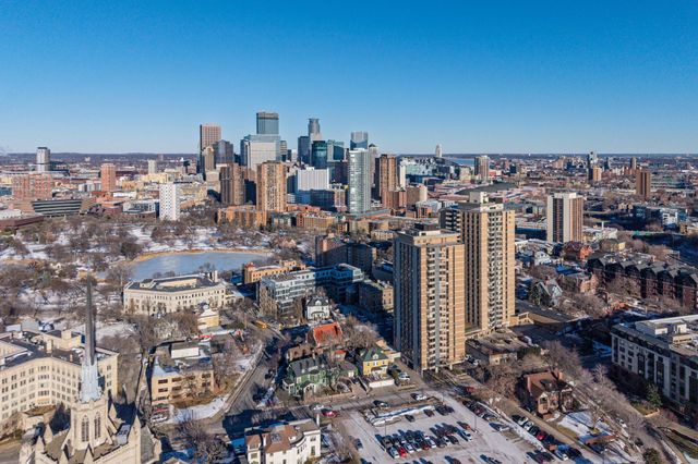 410 Groveland Avenue 1605, Minneapolis, MN 55403