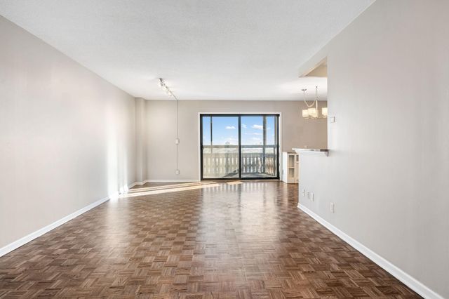 410 Groveland Avenue 1605, Minneapolis, MN 55403