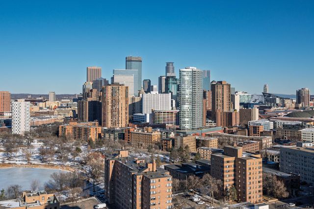 410 Groveland Avenue 1605, Minneapolis, MN 55403