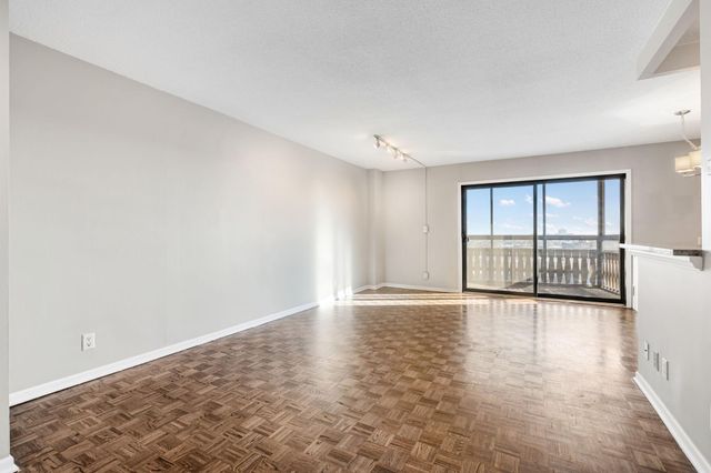 410 Groveland Avenue 1605, Minneapolis, MN 55403