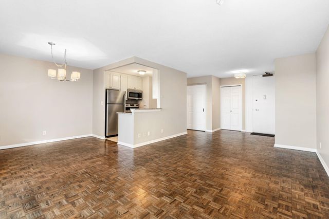 410 Groveland Avenue 1605, Minneapolis, MN 55403