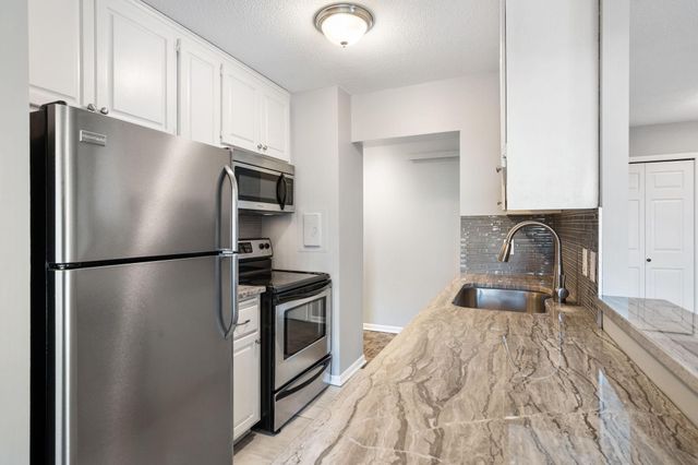 410 Groveland Avenue 1605, Minneapolis, MN 55403