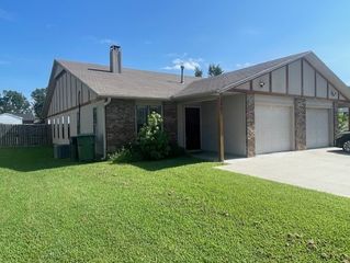 3407 W Wood Street, Rogers, AR 72756