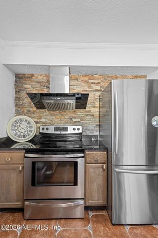 11477 FT CAROLINE LAKES Drive N, Jacksonville, FL 32225