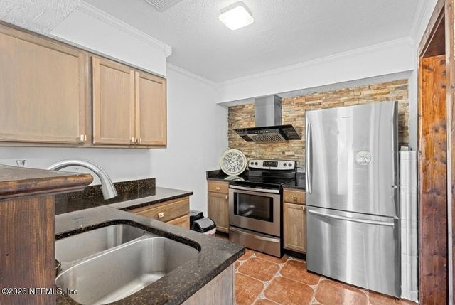 11477 FT CAROLINE LAKES Drive N, Jacksonville, FL 32225