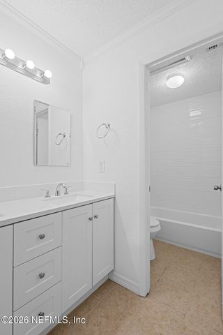 11477 FT CAROLINE LAKES Drive N, Jacksonville, FL 32225