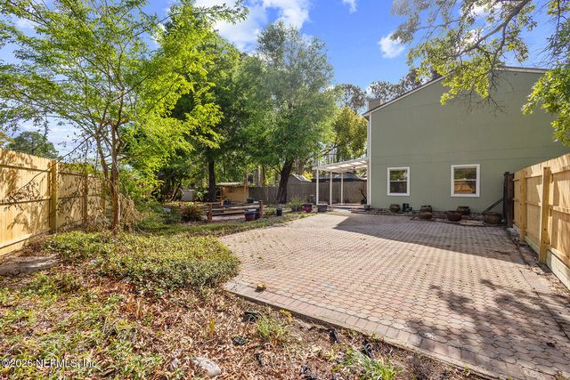 11477 FT CAROLINE LAKES Drive N, Jacksonville, FL 32225