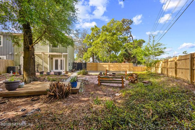 11477 FT CAROLINE LAKES Drive N, Jacksonville, FL 32225