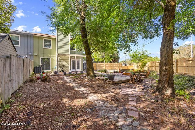 11477 FT CAROLINE LAKES Drive N, Jacksonville, FL 32225