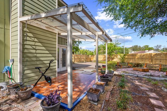 11477 FT CAROLINE LAKES Drive N, Jacksonville, FL 32225