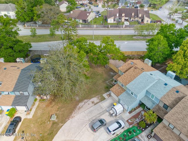 11477 FT CAROLINE LAKES Drive N, Jacksonville, FL 32225