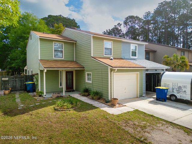 11477 FT CAROLINE LAKES Drive N, Jacksonville, FL 32225