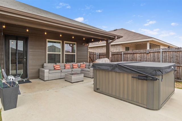 2038 Croton Avenue, Royse City, TX 75189