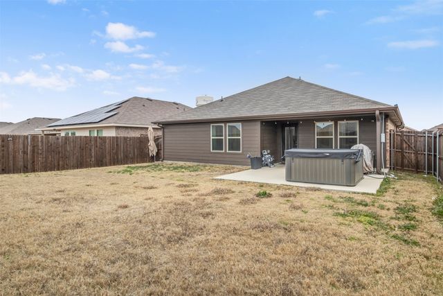 2038 Croton Avenue, Royse City, TX 75189