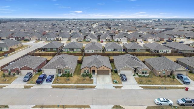 2038 Croton Avenue, Royse City, TX 75189