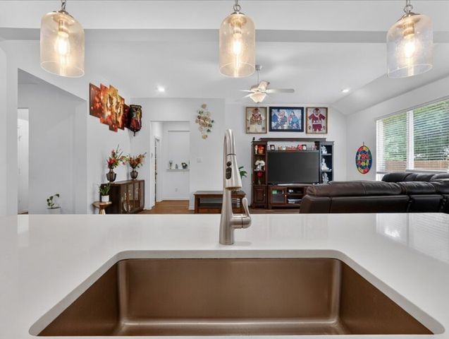 1624 Pavin Lane, Fort Worth, TX 76052