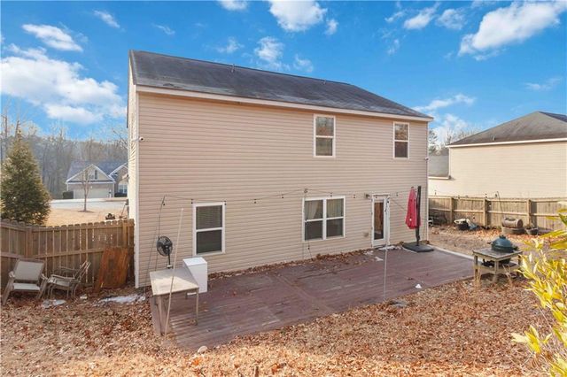 1562 Pointe South Circle, Bethlehem, GA 30620