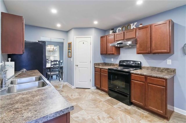 1562 Pointe South Circle, Bethlehem, GA 30620