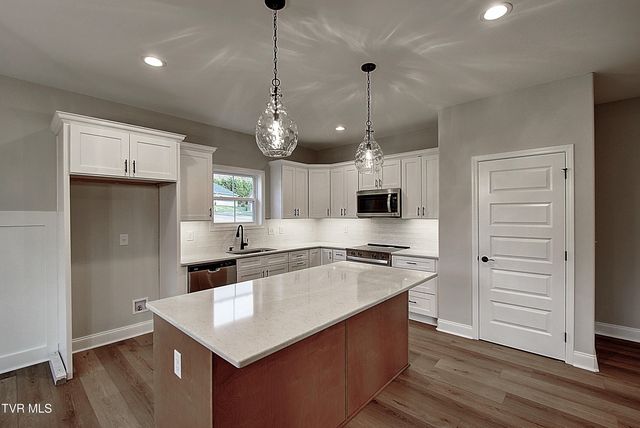 547 Catalina Court, Jonesborough, TN 37659