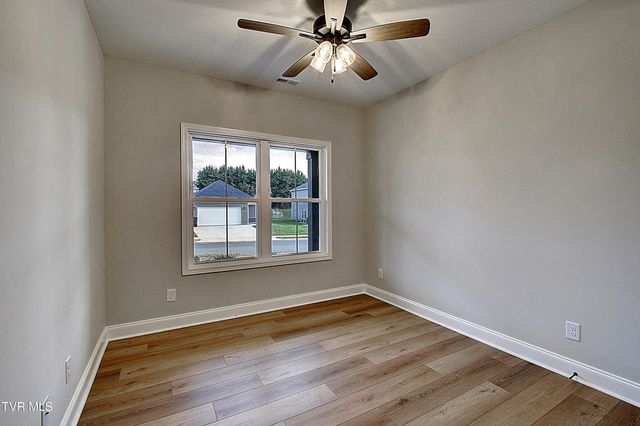 547 Catalina Court, Jonesborough, TN 37659