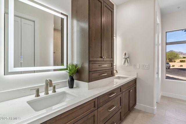 19910 N 84TH Street, Scottsdale, AZ 85255