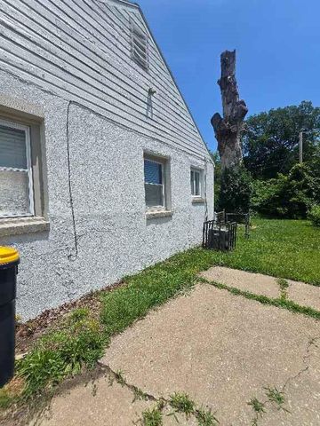 7229 Agnes Avenue, Kansas City, MO 64132