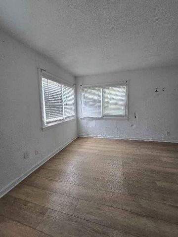 7229 Agnes Avenue, Kansas City, MO 64132