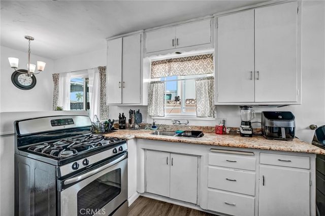 856 E Mcfadden Avenue, Santa Ana, CA 92707