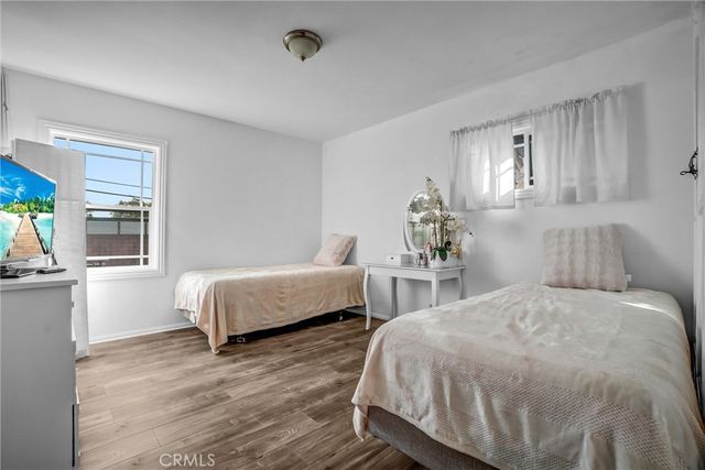 856 E Mcfadden Avenue, Santa Ana, CA 92707