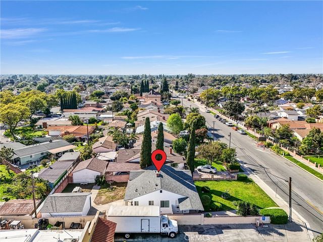 856 E Mcfadden Avenue, Santa Ana, CA 92707