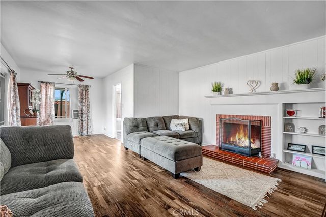 856 E Mcfadden Avenue, Santa Ana, CA 92707