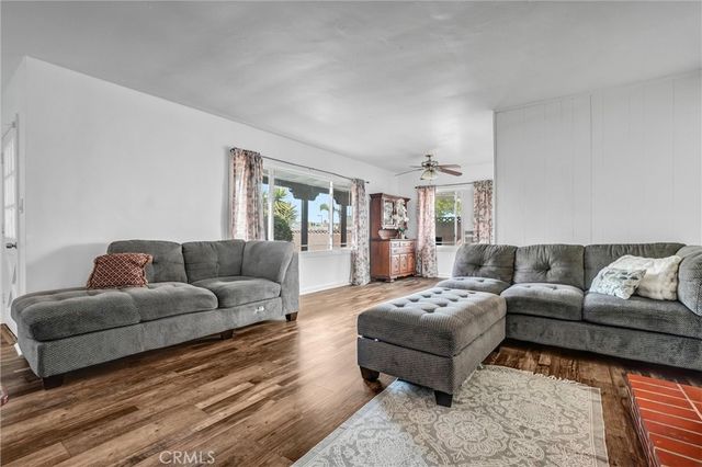 856 E Mcfadden Avenue, Santa Ana, CA 92707