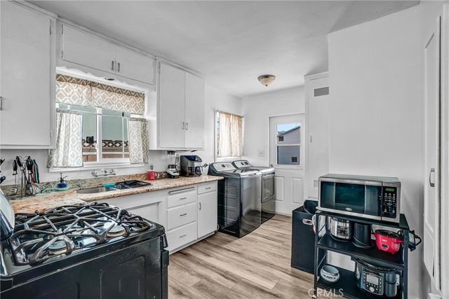 856 E Mcfadden Avenue, Santa Ana, CA 92707