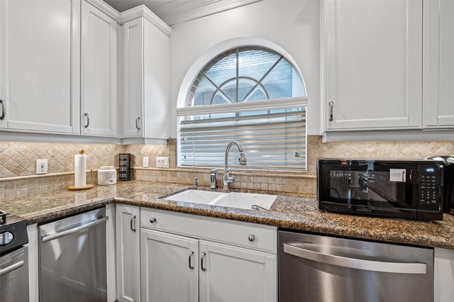 5202 Sagecircle Street S, Houston, TX 77056