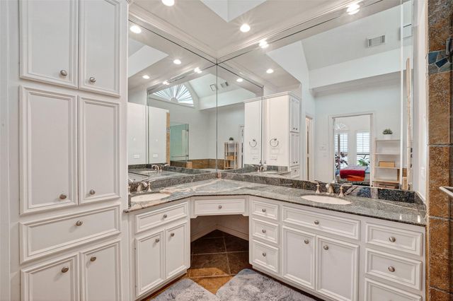 5202 Sagecircle Street S, Houston, TX 77056