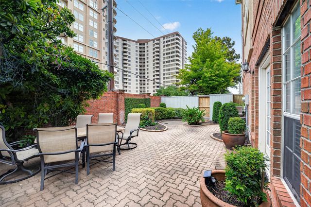 5202 Sagecircle Street S, Houston, TX 77056