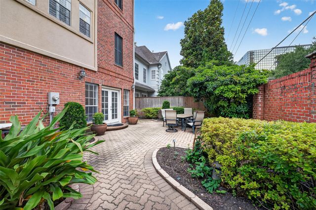 5202 Sagecircle Street S, Houston, TX 77056