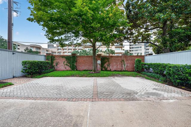 5202 Sagecircle Street S, Houston, TX 77056