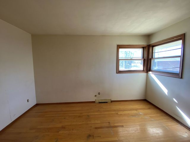 2221 Denver Drive, Rockford, IL 61108