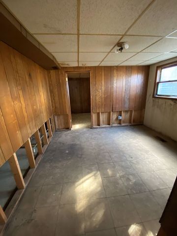 2221 Denver Drive, Rockford, IL 61108