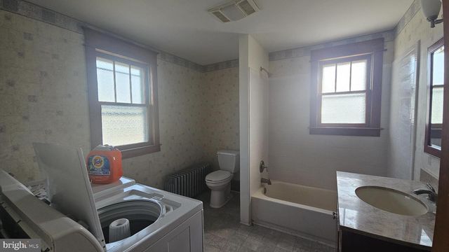 101 N BROADWAY, Pennsville, NJ 08070