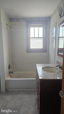 101 N BROADWAY, Pennsville, NJ 08070