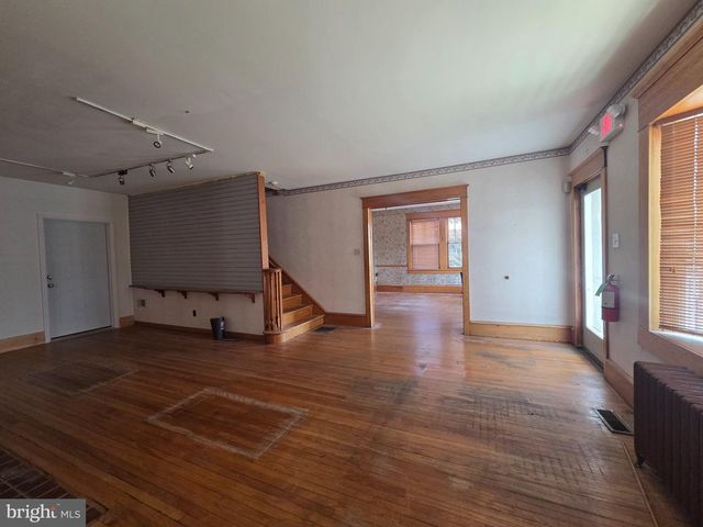 101 N BROADWAY, Pennsville, NJ 08070