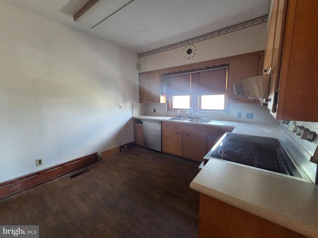 101 N BROADWAY, Pennsville, NJ 08070
