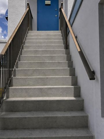 2930 NW 17th Terrace, Oakland Park, FL 33311