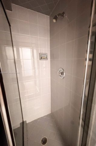 2930 NW 17th Terrace, Oakland Park, FL 33311
