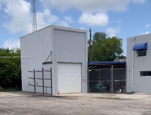2930 NW 17th Terrace, Oakland Park, FL 33311